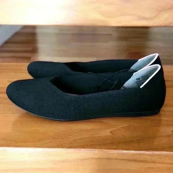 J Sport Doreen Knit Flats - Picture 2 of 8